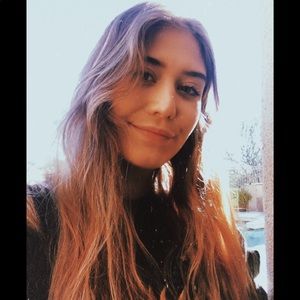 Meet your Posher, Chloe